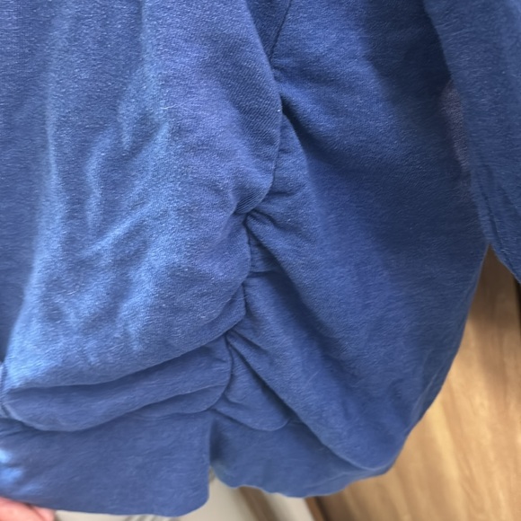 🎄 Zip up Hoodie - Picture 4 of 7